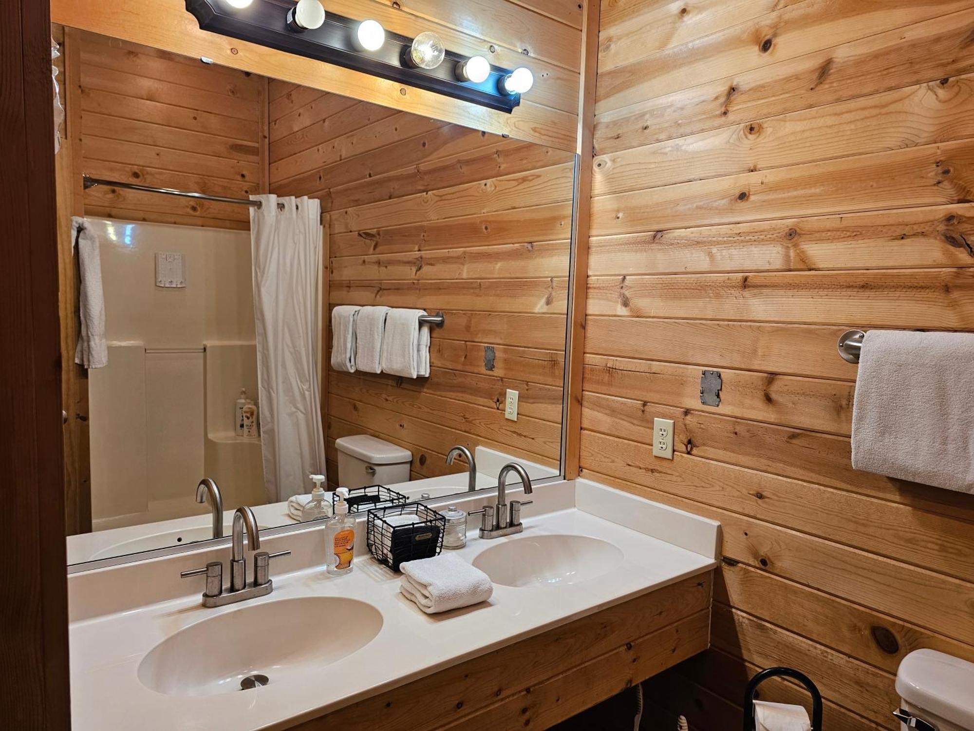 5 Min To Beaver Lake-King Bed-Fire Pit-Jetted Tub #4 Eureka Springs Luaran gambar